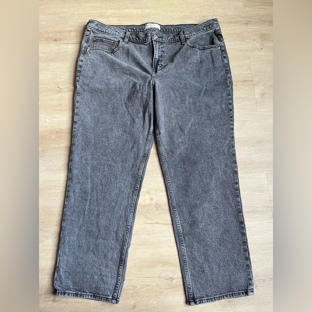 Abercrombie & Fitch The '90s Straight Mid Rise SZ 18 Short Washed Black